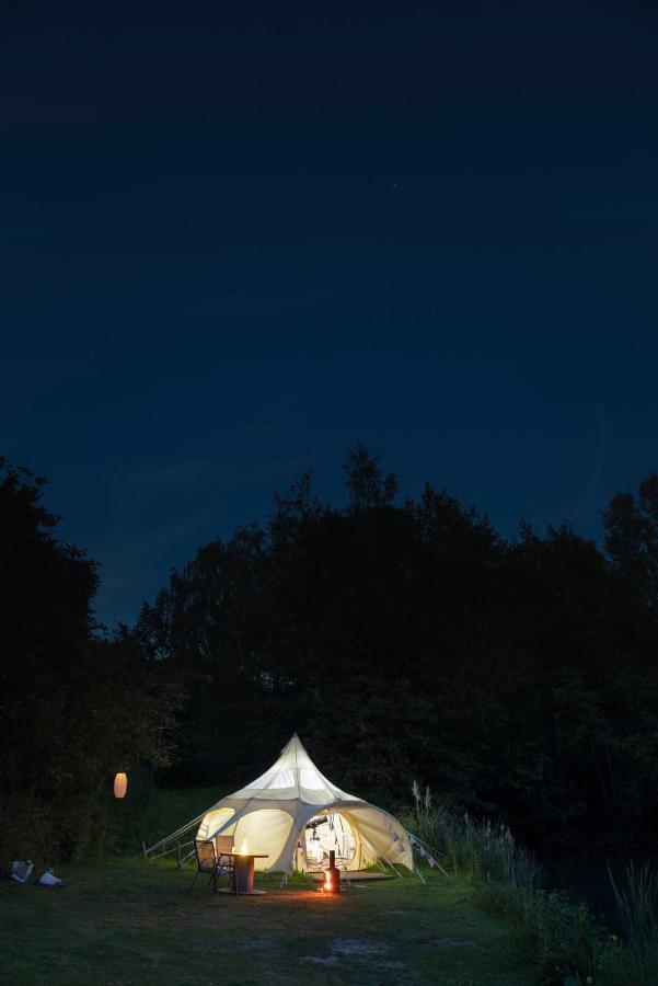 Lloyds Meadow Glamping Hotel Chester Bagian luar foto