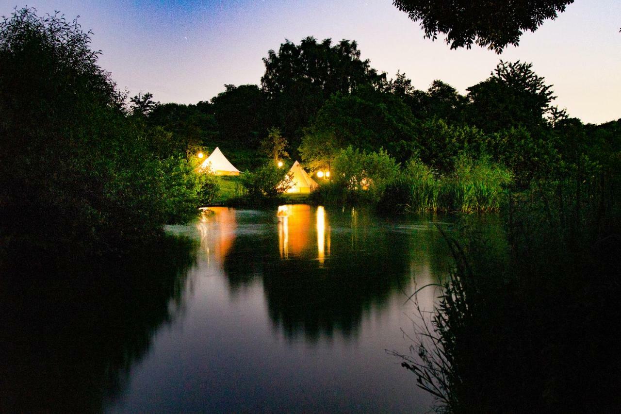 Lloyds Meadow Glamping Hotel Chester Bagian luar foto