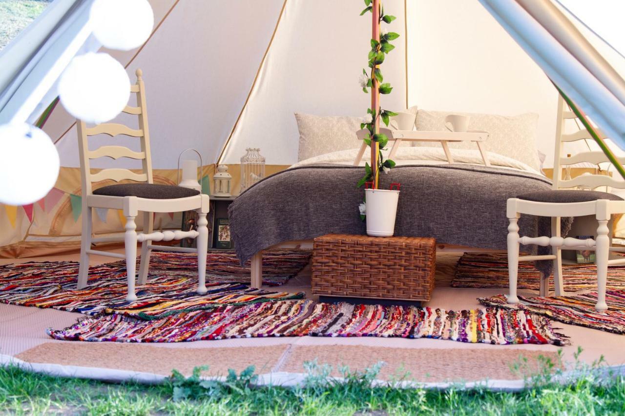 Lloyds Meadow Glamping Hotel Chester Bagian luar foto
