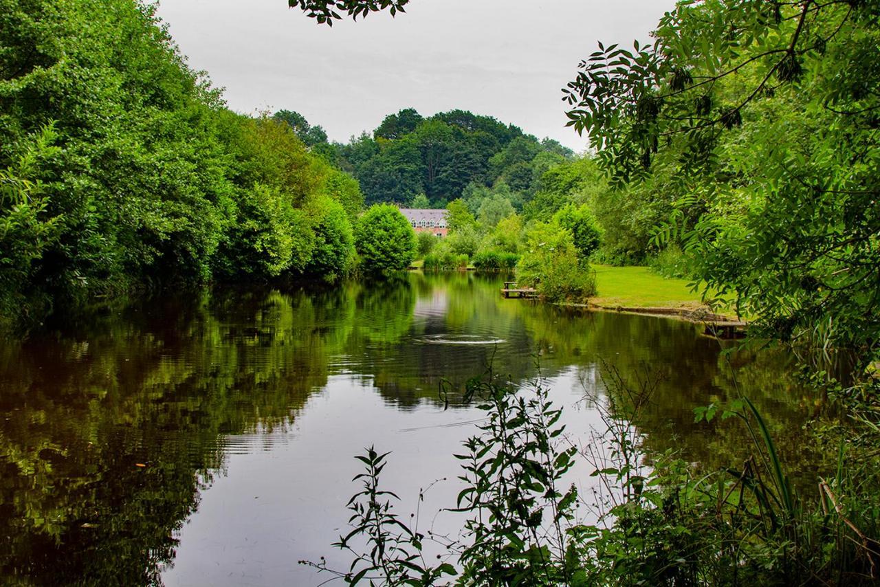Lloyds Meadow Glamping Hotel Chester Bagian luar foto