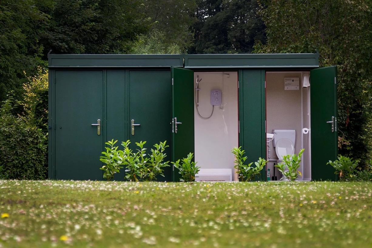 Lloyds Meadow Glamping Hotel Chester Bagian luar foto